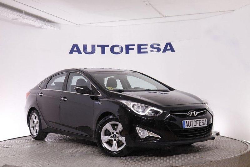 Usado Hyundai i40 136 CV (100 kW) 2014 Negro Berlina