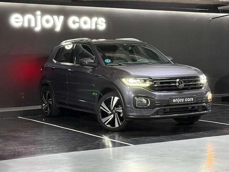 Usado VW T-Cross R-line 116 CV (85 kW) 2023 Gris / plata SUV
