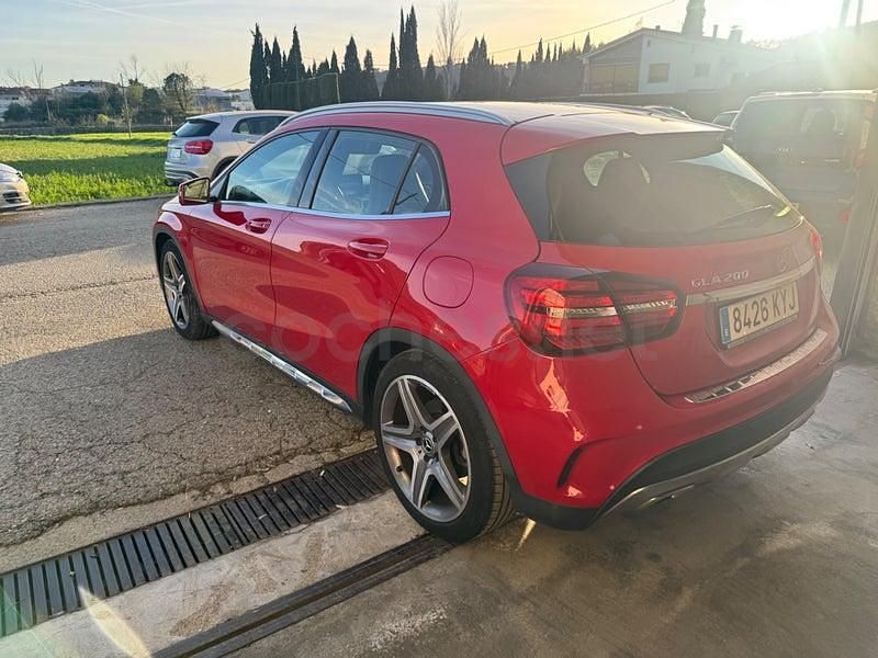 Begagnad Mercedes GLA200 156 HK (114 kW) 2019 Röd SUV
