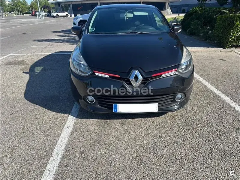 Usado Renault Clio IV Dynamique 90 CV (66 kW) 2014 Negro Berlina