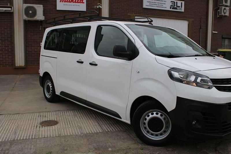 Usado Opel Vivaro 120 CV (88 kW) 2021 Blanco Monovolumen