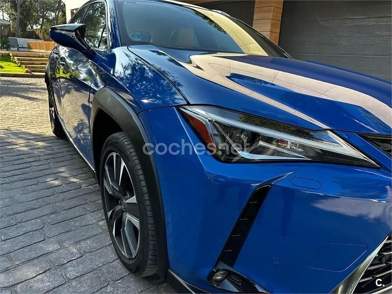Usado Lexus UX Business Edition 184 CV (135 kW) 2019 Azul SUV