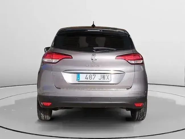 Usado Renault Scénic III Zen 132 CV (97 kW) 2017 Gris Monovolumen