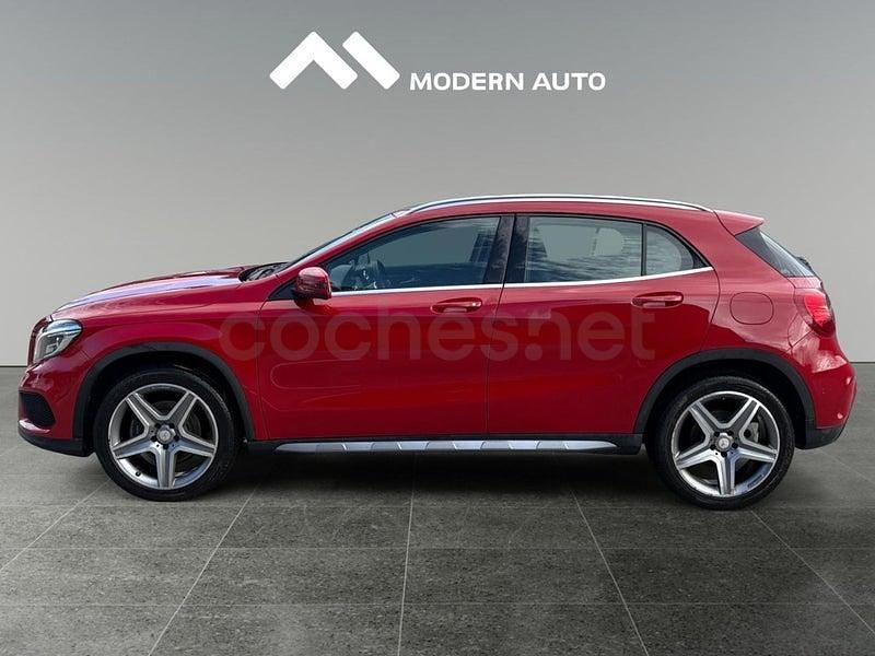 Usado Mercedes GLA220 AMG line 177 CV (130 kW) 2017 Rojo SUV