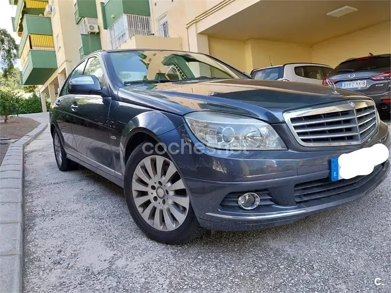 Usado Mercedes C220 Classic 170 CV (125 kW) 2007 Gris / plata Familiar