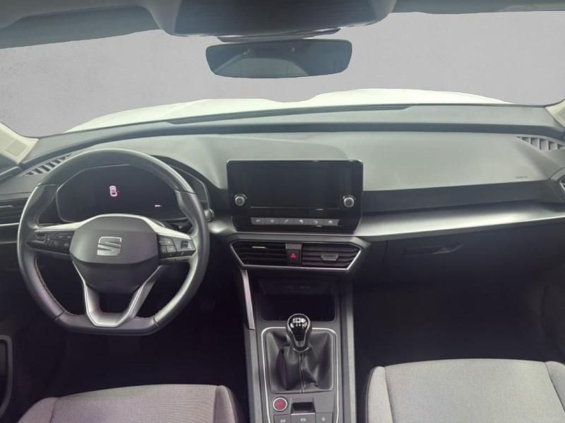 Usado Seat Leon Style 110 CV (80 kW) 2024 Blanco Utilitario
