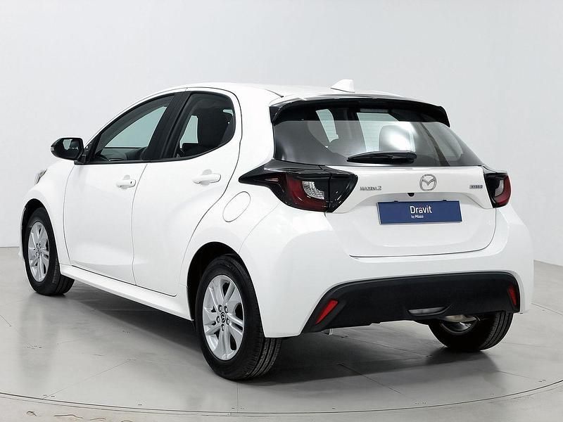 Usado Mazda 2 Center-Line 116 CV (85 kW) 2024 Blanco Berlina