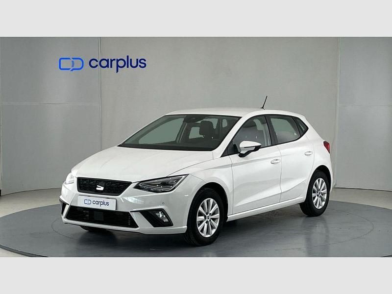 Usado Seat Ibiza Style 115 CV (84 kW) 2025 Blanco candy (sólido) Utilitario