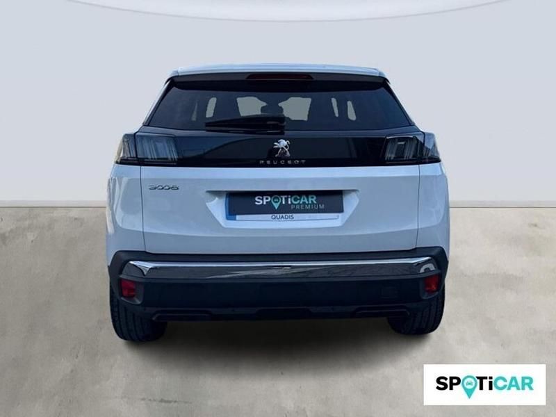 Usado Peugeot 3008 Allure 131 CV (96 kW) 2024 Blanco SUV