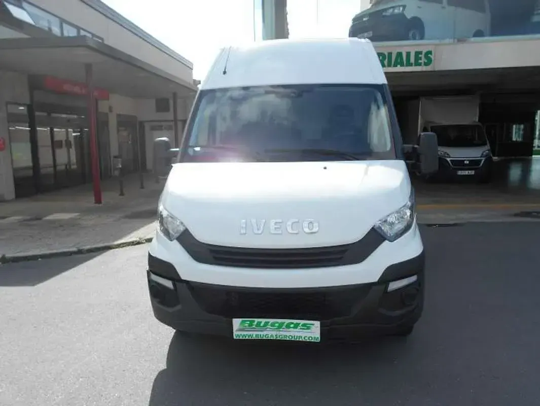 Usado Iveco Daily 140 CV (102 kW) 2019 Van