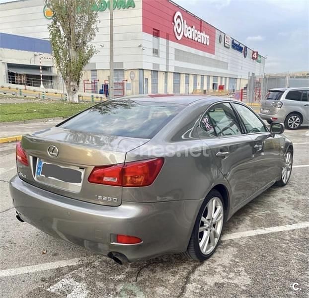 Usado Lexus IS250 Sport Line 208 CV (152 kW) 2007 Gris / plata Berlina