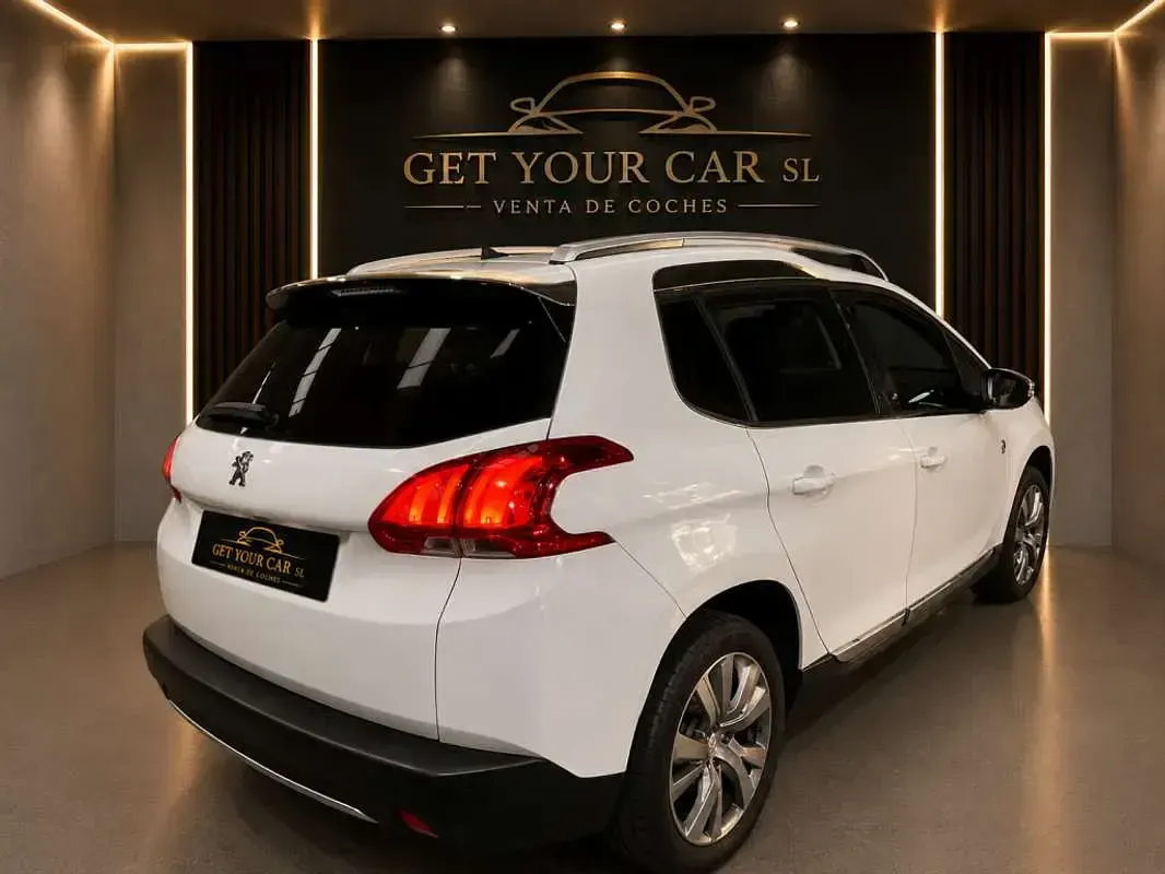 Usado Peugeot 2008 Crossway 110 CV (80 kW) 2015 Blanco SUV
