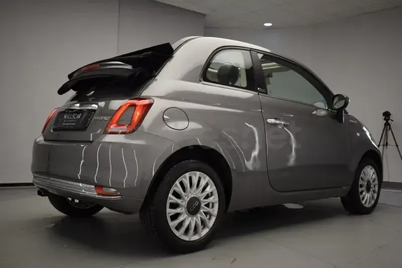 Usado Fiat 500C Dolcevita 70 CV (51 kW) 2023 Gris / plata Descapotable