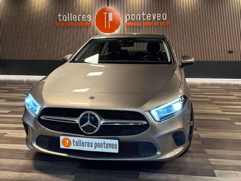 Usado Mercedes A200 163 CV (119 kW) 2020 Beige Berlina