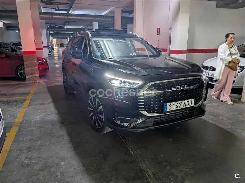 Usado Ebro s800 279 CV (205 kW) 2025 Negro SUV