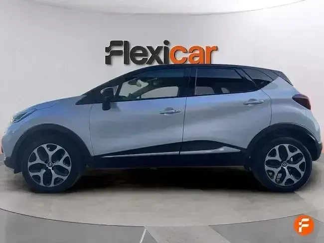 Usado Renault Captur Zen 110 CV (80 kW) 2017 Gris SUV