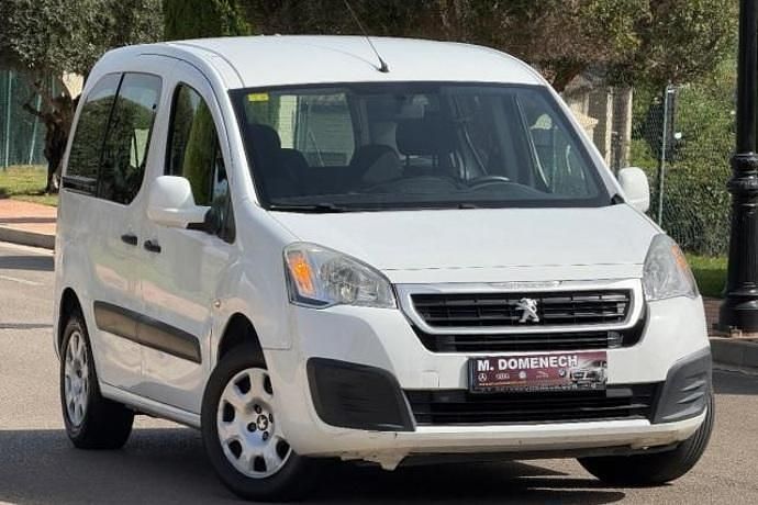 Usado Peugeot Partner Tepee Active 73 CV (53 kW) 2015 Monovolumen