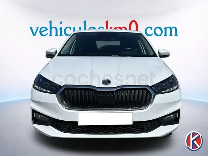 Usado Skoda Fabia Selection 95 CV (69 kW) 2024 Blanco Utilitario
