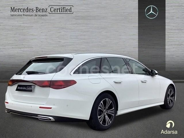 Usado Mercedes E220 197 CV (144 kW) 2025 Blanco Familiar
