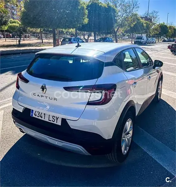 Usado Renault Captur Techno 140 CV (102 kW) 2021 Blanco SUV