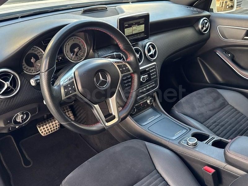 Usado Mercedes A180 AMG line 109 CV (80 kW) 2014 Blanco Berlina