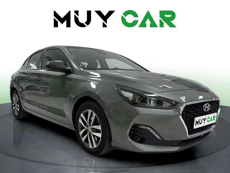 Gris Usado 2020 Hyundai i30 Utilitario | 15.490 € (Precio justo) - Imagen 1/4