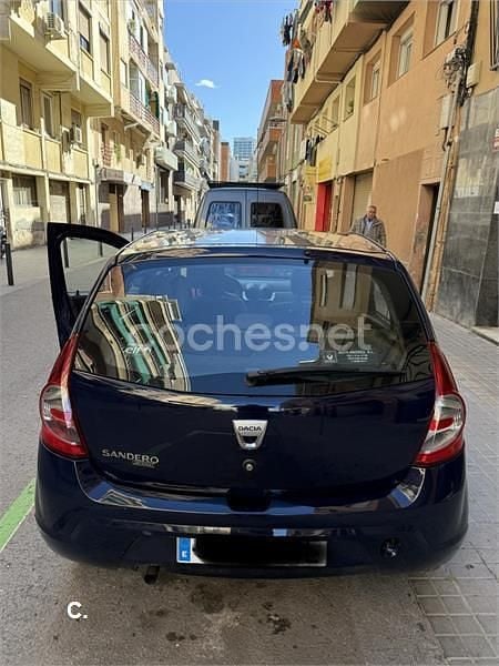 Usado Dacia Sandero Base 75 HP (55 kW) 2010 Azul Sedan