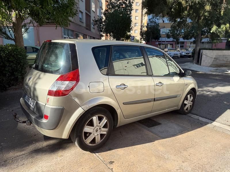 Usado Renault Scénic II Dynamique 110 CV (80 kW) 2006 Beige Monovolumen
