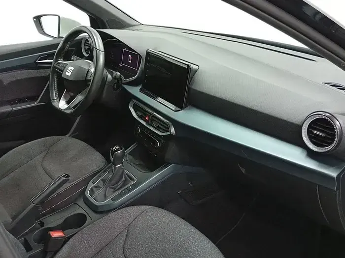 Używany Seat Arona Xperience 110 KM (80 kW) 2023 Szary SUV