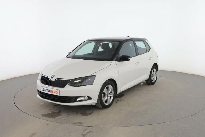 Blanco Usado 2017 Skoda Fabia Ambition Berlina | 10.799 € (Precio justo) - Imagen 1/4