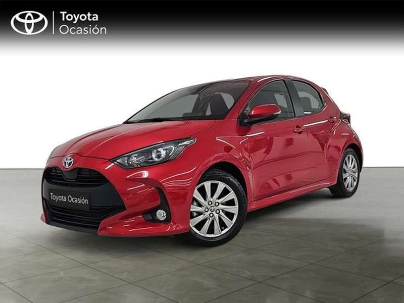 Rojo Usado 2024 Toyota Yaris Hybrid Active Utilitario | 20.490 € (Precio justo) - Imagen 1/4