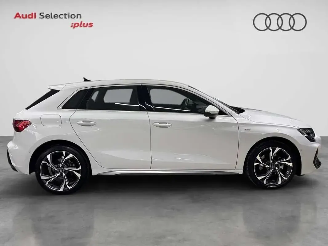 Usado Audi A3 Sportback e-tron S-Line 204 CV (150 kW) 2025 Blanco Utilitario