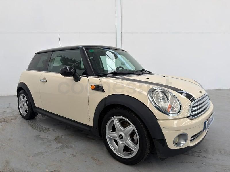 Usado Mini Cooper 122 CV (89 kW) 2010 Beige Utilitario