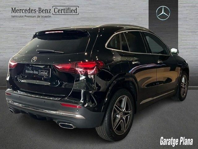 Usado Mercedes GLA250 AMG line 218 CV (160 kW) 2025 Negro noche SUV