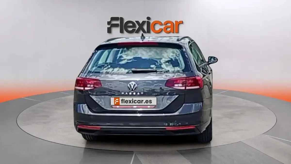 Usado VW Passat R-line 150 CV (110 kW) 2020 Gris Familiar