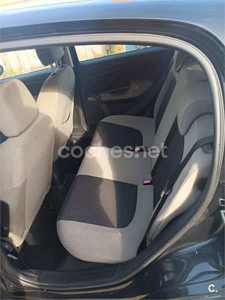 Usado Fiat Grande Punto Dynamic 77 CV (56 kW) 2006 Negro Utilitario