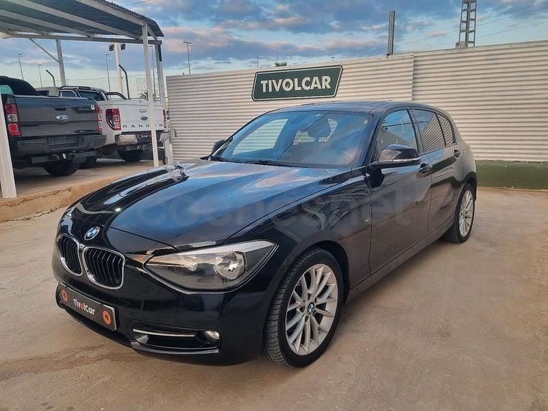 Usado BMW 118 Sport Line 143 CV (105 kW) 2014 Negro Utilitario