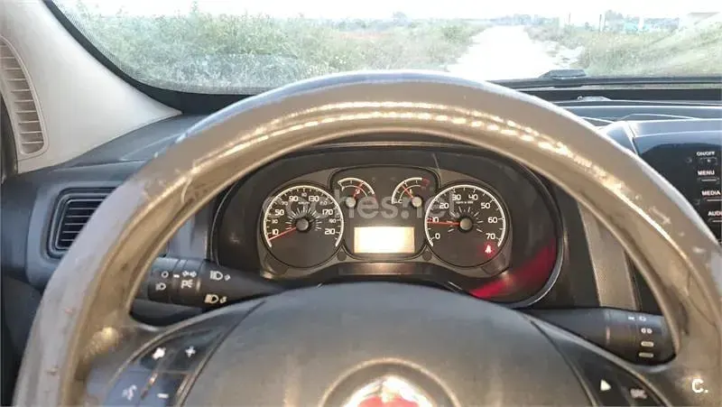 Usado Fiat Doblò Active 75 CV (55 kW) 2010 Blanco Monovolumen