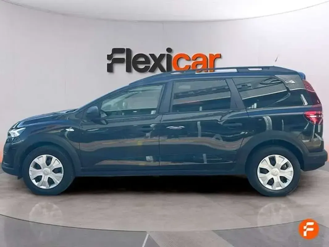 Usado Dacia Jogger Expression 110 CV (80 kW) 2023 Gris Monovolumen
