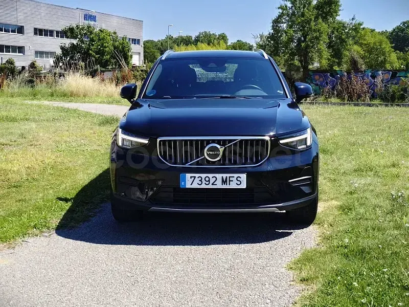 Usado Volvo XC40 Core 211 HP (155 kW) 2023 Preto SUV