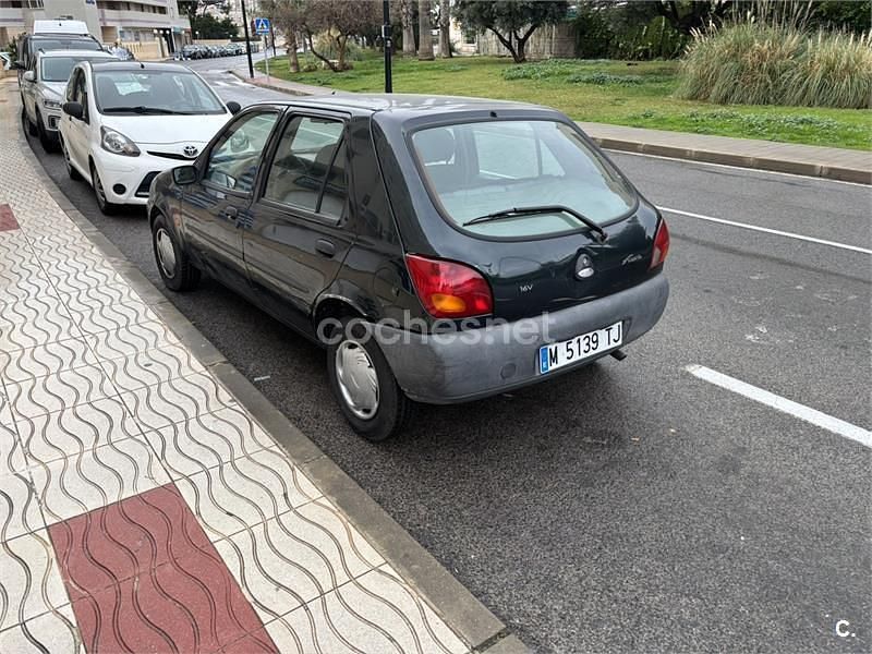Usado Ford Fiesta Studio 75 CV (55 kW) 1996 Azul Berlina