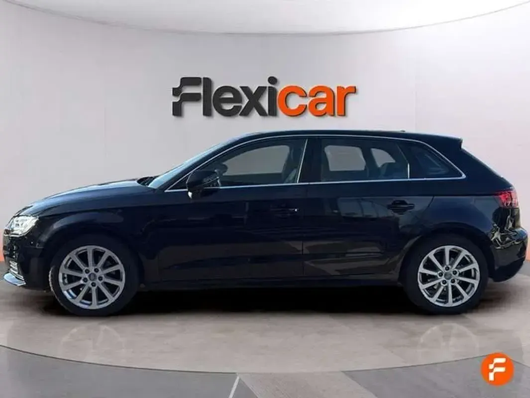 Usado Audi A3 Sportback 110 CV (80 kW) 2017 Negro Utilitario