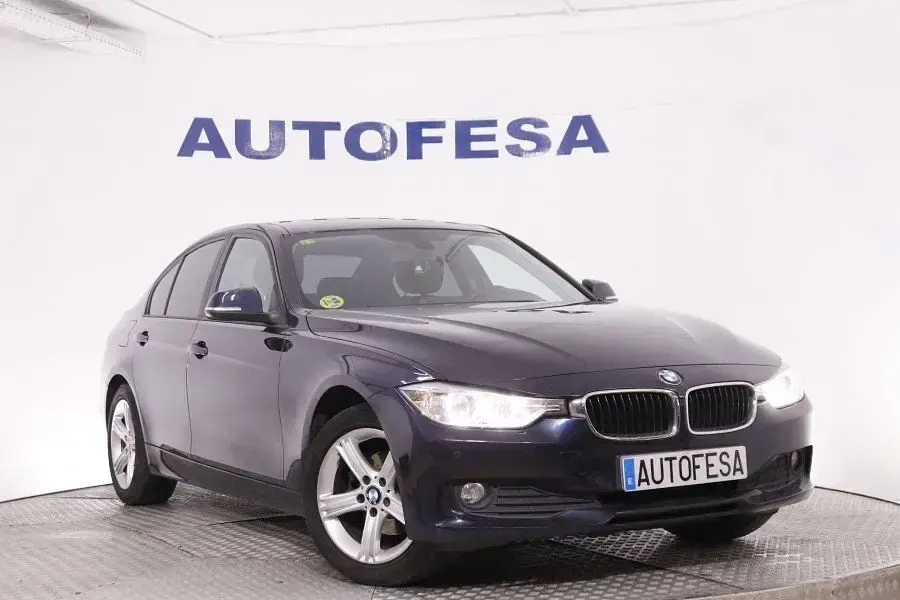 Occasion BMW 318 143 ch (105 kW) 2013 Bleue Berline