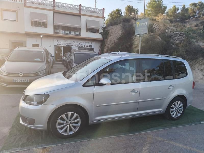Gris / plata Usado 2011 VW Touran Advance Monovolumen | 9900 € (Precio justo) - Imagen 1/4