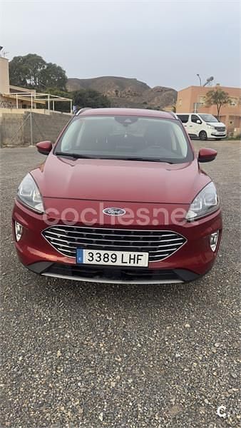 Usado Ford Kuga Titanium 150 CV (110 kW) 2020 Granate SUV
