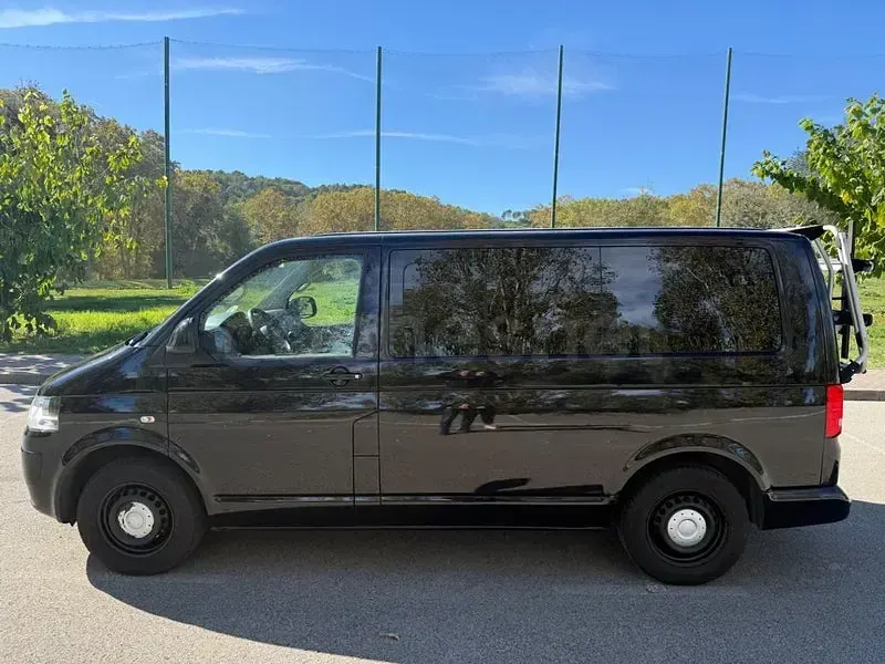 Usado VW Caravelle Trendline 140 CV (102 kW) 2012 Negro Van