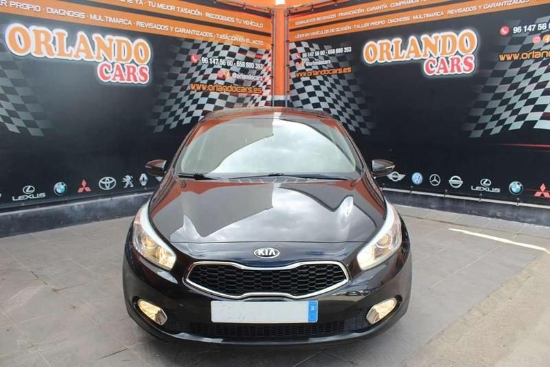 Usado Kia Ceed GT 90 CV (66 kW) 2015 Negro Utilitario