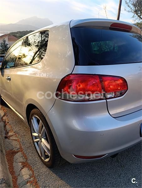 Usado VW Golf VI Advance 105 CV (77 kW) 2011 Gris / plata Utilitario