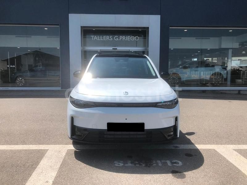 Blanco Nuevo 2025 Leapmotor C10 SUV | 34.795 € (Un poco caro) - Imagen 1/4