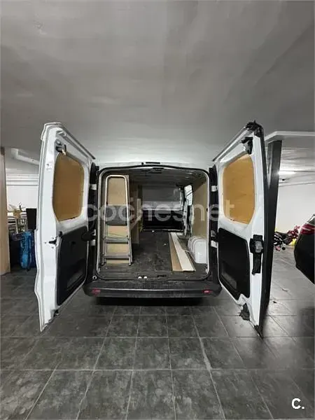 Usado Renault Trafic 170 CV (125 kW) 2021 Blanco Monovolumen